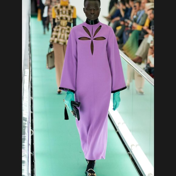 Welcome to My Closet! - Picture 9 of 16